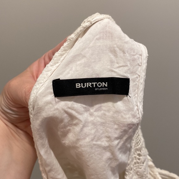 Women’s US Size 10 Sleeveless Crocheted Shirt in Off-White by Burton of … - Picture 6 of 7